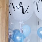 Giant Wedding Pair with Side Balloons - 婚禮氣球束：圖片 3