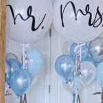 Giant Wedding Pair with Side Balloons - 婚禮氣球束：圖片 4